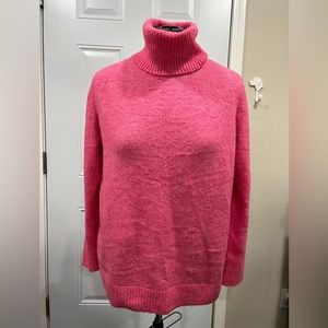 Gap pink turtleneck